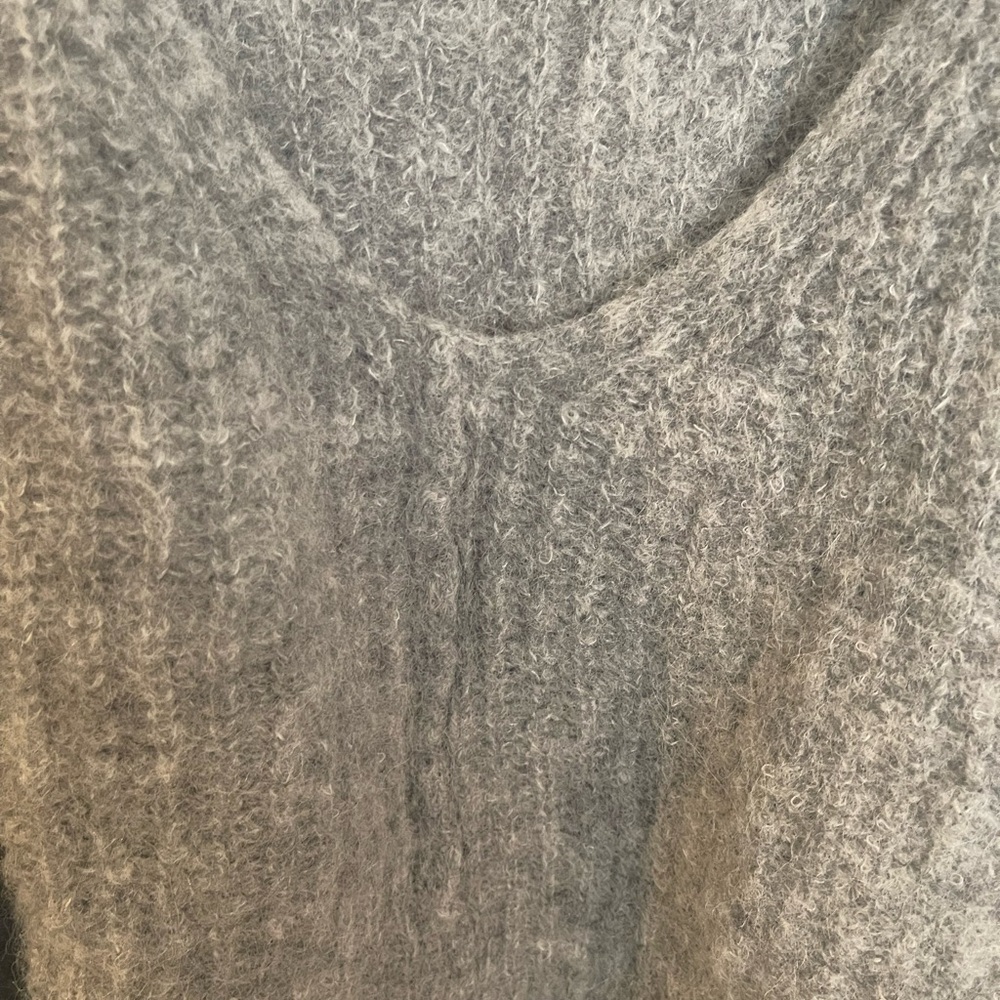 Free People Moon Gray V-Neck Cropped Alpaca Wool Blend Sweater XS - Picture 3 of 7